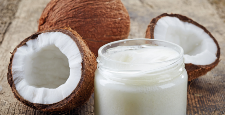 Olio di cocco contro i capelli spenti e sfibrati Ecosalute